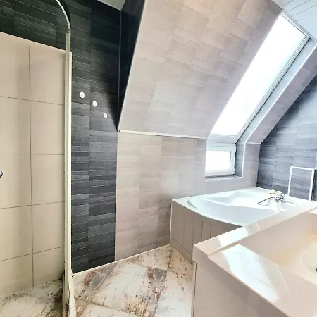 Sea Star Studio-to The Sea Garden *