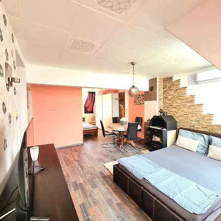 Sea Star Studio-to The Sea Garden *