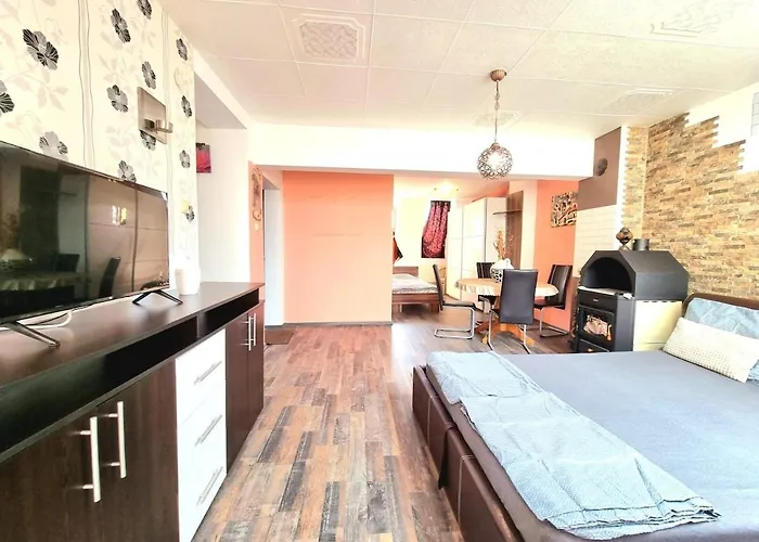 Sea Star Studio-to The Sea Garden Apartment