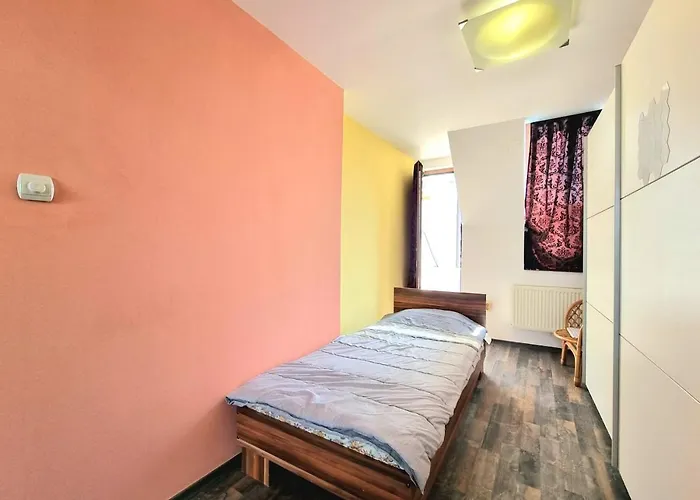 Sea Star Studio-to The Sea Garden Apartment