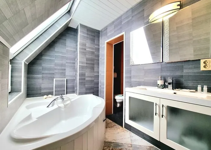 Sea Star Studio-to The Sea Garden Бургас